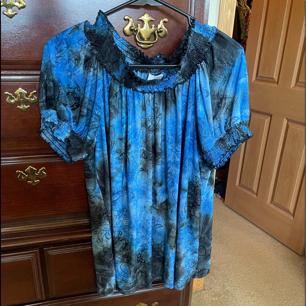 3X blouse Fits true to size